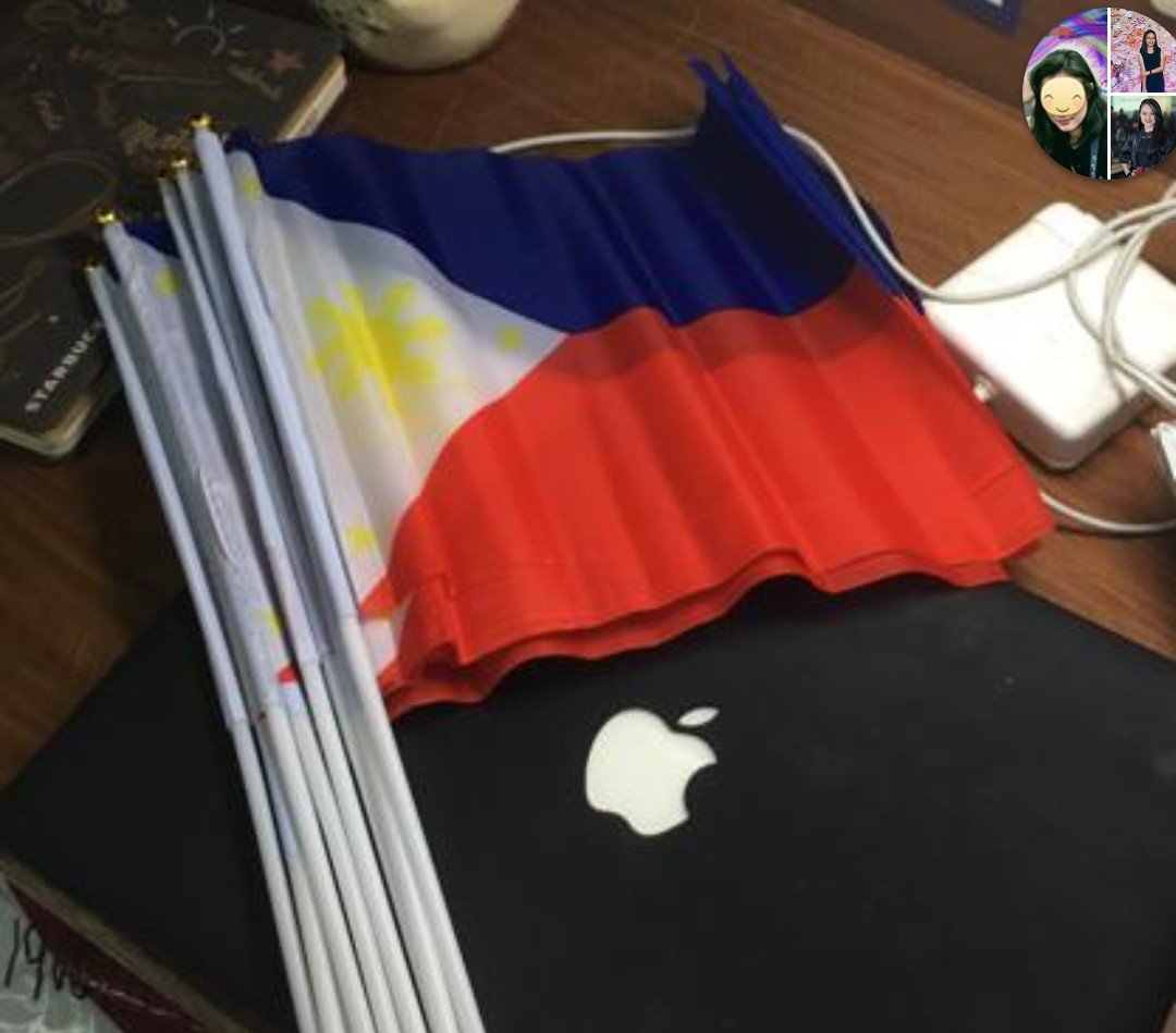 aaairyn's tweet photo. To all PH Arohas attending ASTROAD in HK. My friend and I were planning to give away these Philippine Flags. Let @offclASTRO know we exist. Also,we want to collaborate with @ASTROHA_GO and @officialastroph for us to meet and have a picture taking before the concert. RT the news💜 https://t.co/7D2rgo7leg
