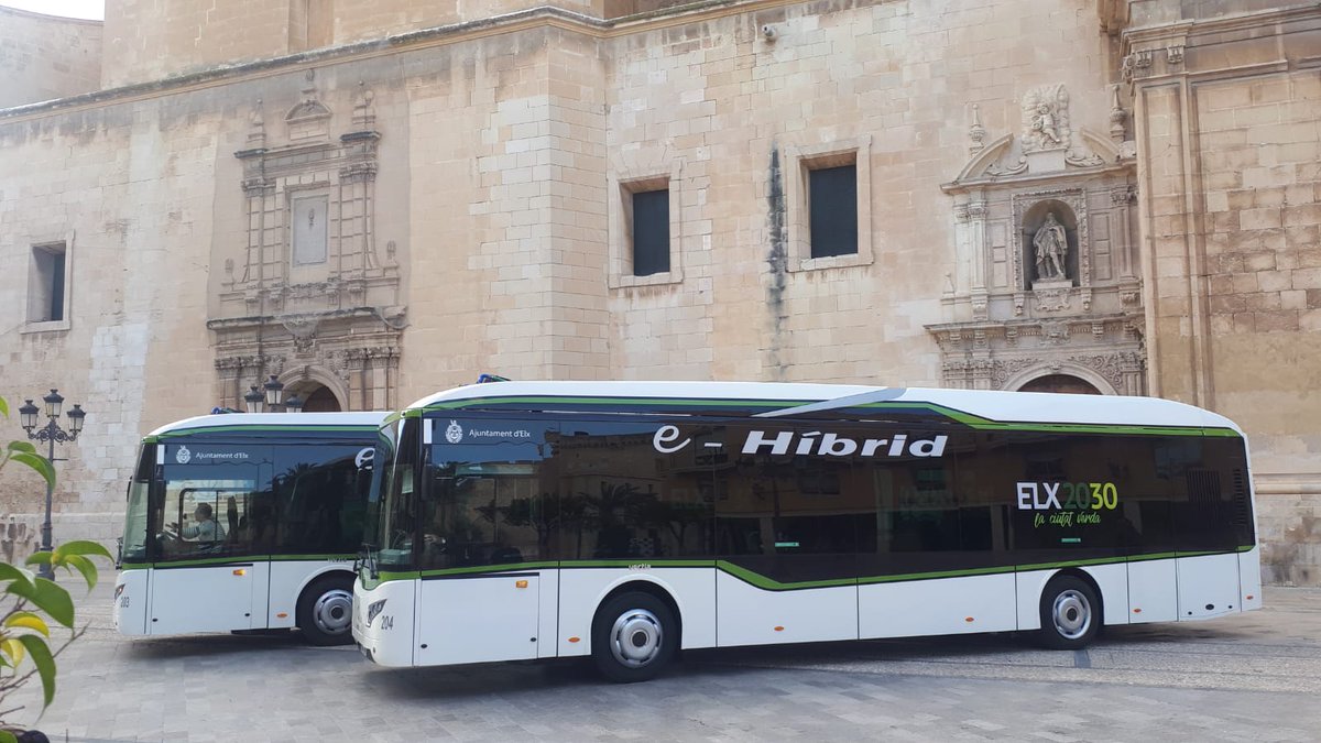 VectiaMobility's tweet photo. Seguimos ampliando nuestra presencia en distintas ciudades de España. Esta mañana entregamos dos unidades de nuestro modelo Veris.12 Partial Electric a Autobuses Urbanos de Elche https://t.co/m6ufwVWhN2