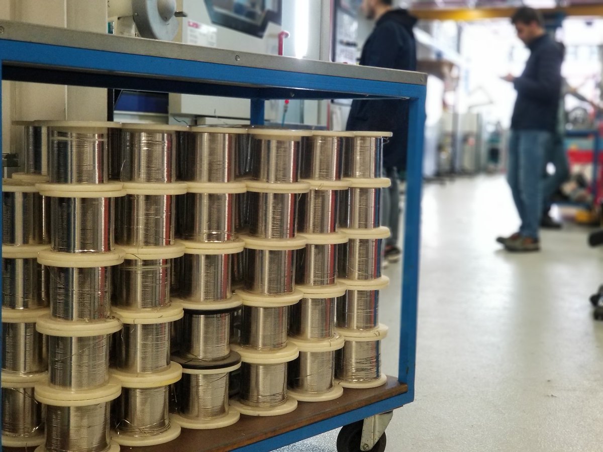 yalcinenerji's tweet photo. Üretim başlasın 😎 @arikovanicom siparişlerini üretmeye başlıyoruz. Tüm destekçilerimize teşekkürler.
 
#solarcurtain #solarpanel #manufacturing #patented #ribbon #solarcell #energy #sustainability #support #innovative #arikovani #hug18  #üretim #imalat #kobi #startup #girişimci https://t.co/JJ4PKizYx6