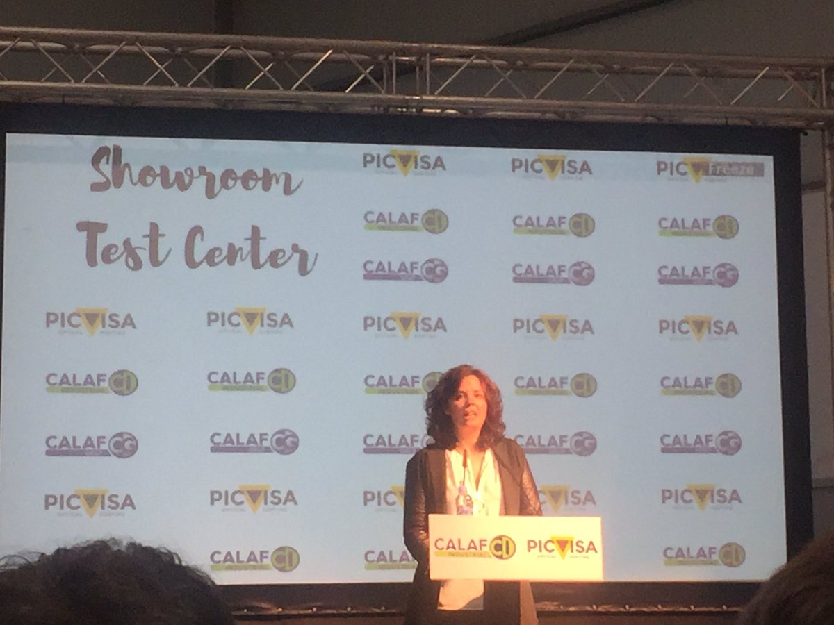 Sandra_colom's tweet photo. Avui som al #ShowroomTestCenter de @picvisa #calafindustrial on es desenvolupen #projectesRDI com #VidreRebuig #NucliRD @accio_cat amb #clients #proveïdors #tecnolegs ... per treballar en #economiacircular ♻️ https://t.co/yLTnVgdJ7y