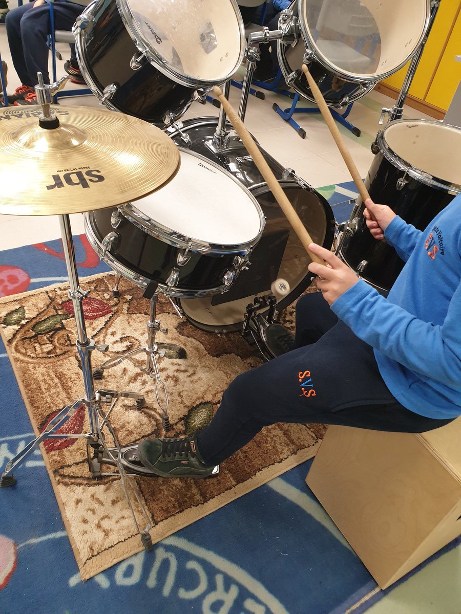En #Musique nous avons testé la #batterie aujourd'hui! 👍👍👍🤩🤩🤩