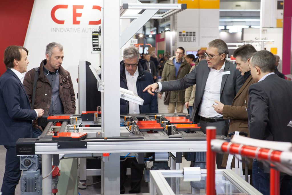 APaulicand's tweet photo. 🇮🇹Our partner CEDI will be happy to welcom you next week at the exhibition @MECSPE (Padiglione 5 Stand M26) to present you the @elcomSAS #palletconveyorsystem more and more used in the #industry40 🇮🇹
#hellomoov #Italia #Parma #MECSPE2019 https://t.co/aTUyEn6yLb