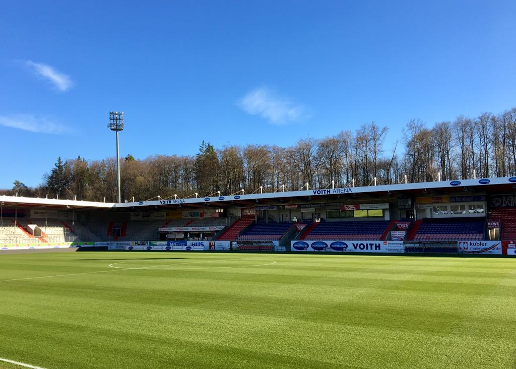 EuroSportsTurf's tweet photo. On Friday, the @FCH1846 played against @fcunion under pouring rain. π§π
And today the #FSPro #Systemrasen looks perfect again and the match against @FCSG_1879 can start! πππ±
π Voith Arena
β° 15:00
#itsallaboutfootball #perfectpitch #internationalbreak #testmatch β½οΈ https://t.co/IkvMphsU30