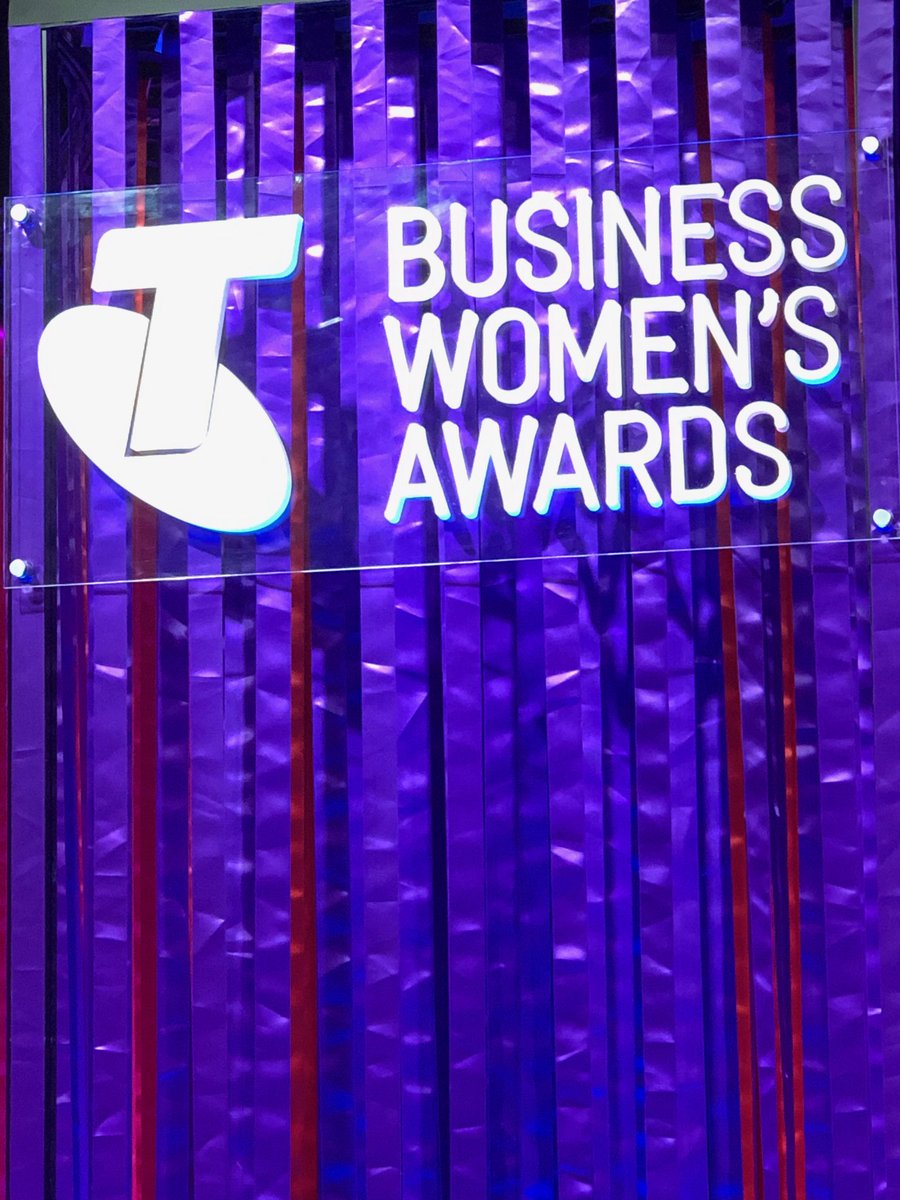 NelsonVirginiaA's tweet photo. Congratulations ⁦@debbie_platz⁩ ⁦@AusFedPolice⁩ winner #queensland Telstra businesswomen awards #Telstra biz women https://t.co/1hNzCum3Xz