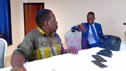 CRTV_web's tweet photo. #AdnaProject :
Du beau monde, des personnalités politiques, des hommes et des femmes de médias étaient présents à Douala ce 20 Mars pour la sortie de l'album Adna (Roger, Final D, Andy Jemea et Armand Biyag). https://t.co/fhBJgcApJl