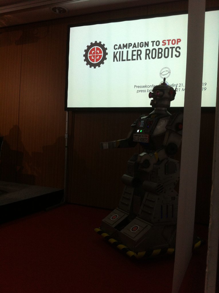 hainrichs's tweet image. Facing future. #killerrobotsGer Efforts to ban autonomous weapon system. Stoping idea of tomorrow&apos;s war. Peace today