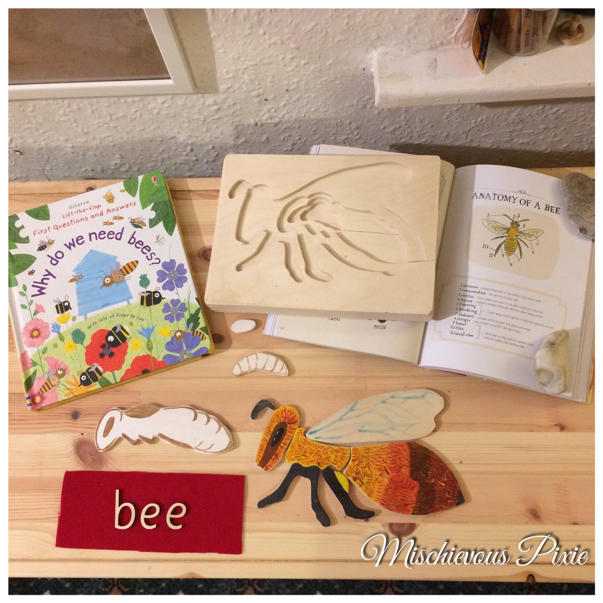 MissPixieUK's tweet photo. This mornings fun! All about bees 🐝 I was so happy when the lovely Hana gave the little Imp this amazing gift made by #suvyzdrivi I love all of her amazing toys and she’s just brilliant at making toys educational and fun 😍 #mischievouspixie #learningisfun #learningthroughplay https://t.co/HU37lOL3Xs