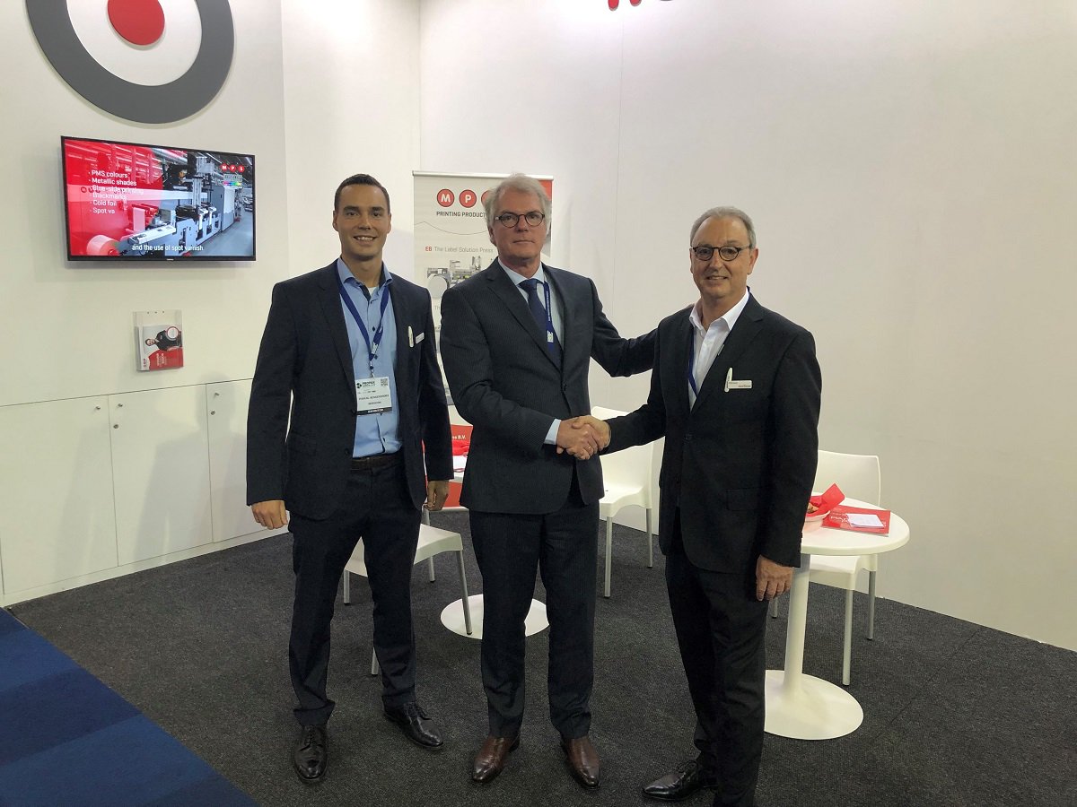 MPSSystemsbv's tweet photo. Marius van Lith and our agent ROTOCON confirmed the sale of an EF 430 8-colour flexo press last week at Propak Africa! Stay tuned to hear ‘who’… #Propak19 #Rotocon #MPSsystems #operatorfocusedresultsdriven https://t.co/e9wI0epjqq
