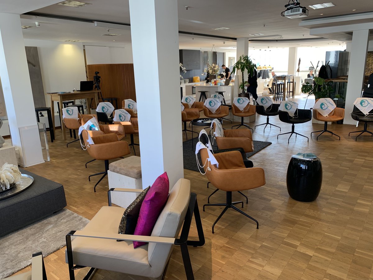 easy_software's tweet photo. Digital 2019: The participants of today's @ApiOmat Round Table can look forward to an exciting mix of visionary technologies and concrete digitization topics! #digitization #EASYSoftware #ApiOmat https://t.co/mwpMbjeA34