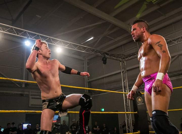 npullman23's tweet photo. The moment you know you've fucked up 😂 @TerryIsit
@TheRobertSharpE 
#DuckysGonnaKillYou #Troublemaker #WrestleGatePro 
Photo Credit James Musslewhite https://t.co/Z2lMN8NEe5