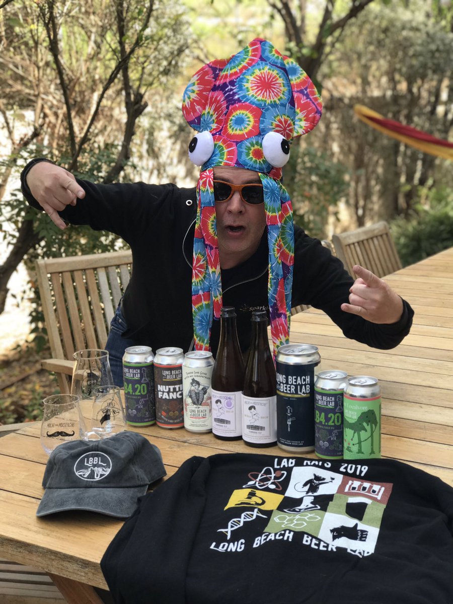 Net's tweet photo. When your friend know how to surprise you on Purim! Hand crafted beers from my boy Levi Fried & Harmony straight outta @lbbeer Holy barrels! Lord ave mercy this beer is fresh! Purim Sameach! #purim #craftbeer #lbbeer #ipa #sourbeer #labratsforever #milkthemustache https://t.co/MvdqSJSDwl