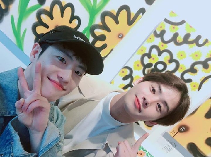 BRHotshot's tweet photo. #IG | 21.03.19 - Atualização do Hojung com o Feeldog no Instagram.
#LEG | “Foi divertido 🌼”
https://t.co/rEjMGFCFEM https://t.co/mB5eyZOej2