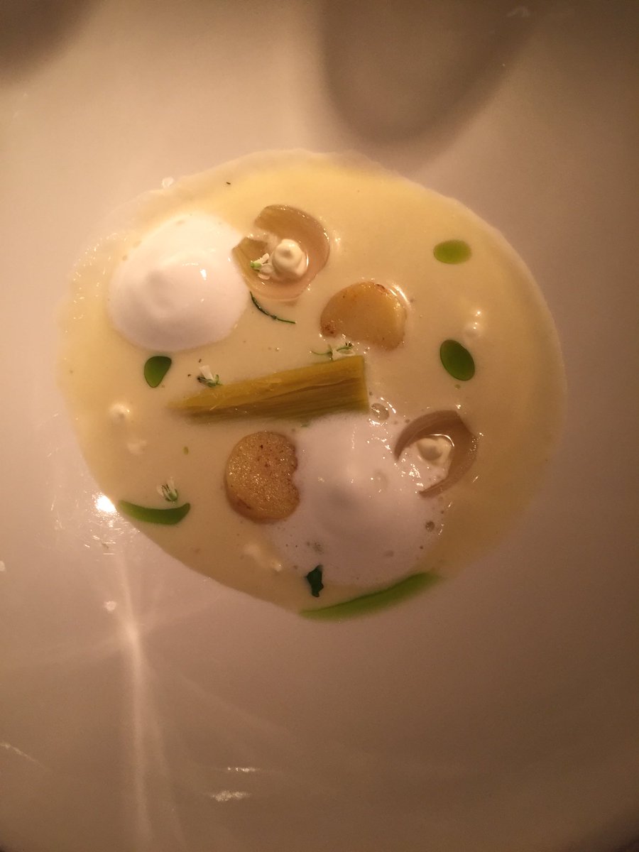 MartinTrampe's tweet photo. Gisteren geweldig gegeten bij @DeJongeDikkert Nieuwe chef Marcel Bonda verraste met heerlijke gerechten! https://t.co/vWSTFXgQvc