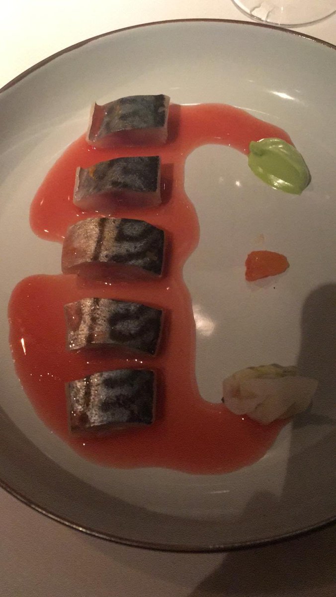 MartinTrampe's tweet photo. Gisteren geweldig gegeten bij @DeJongeDikkert Nieuwe chef Marcel Bonda verraste met heerlijke gerechten! https://t.co/vWSTFXgQvc