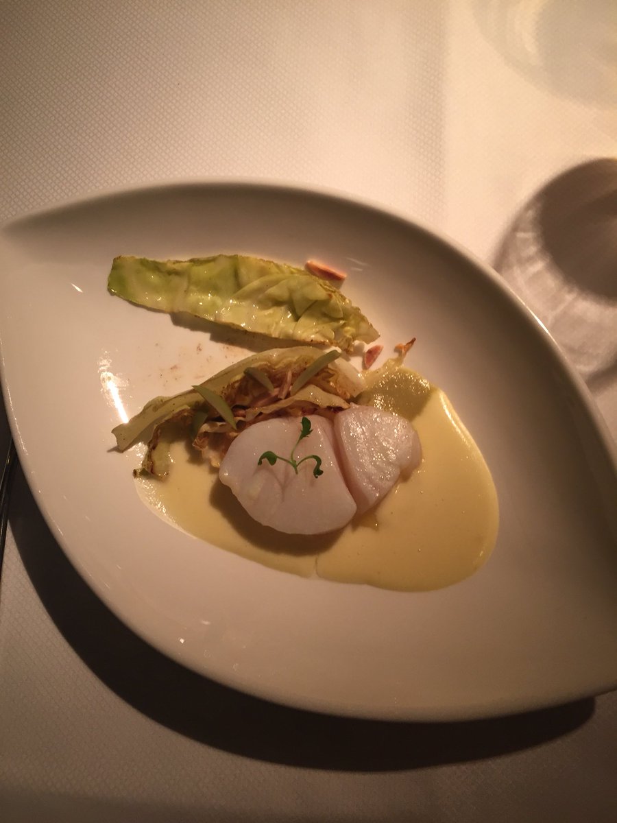 MartinTrampe's tweet photo. Gisteren geweldig gegeten bij @DeJongeDikkert Nieuwe chef Marcel Bonda verraste met heerlijke gerechten! https://t.co/vWSTFXgQvc