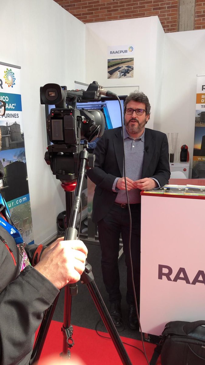 Figan_fz's tweet photo. #Figan2019 ahora la entrevista a Roger Carles, gerente de Raacpur https://t.co/QyVXOQirAs