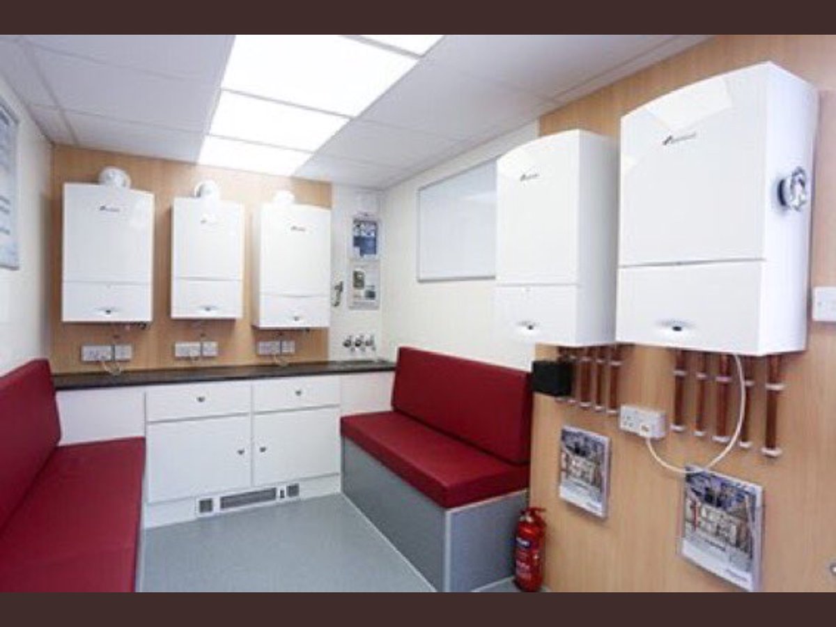 Colligan1973's tweet photo. The @WorcesterBosch technical training van is @CityPlumbingUK, London Rd, Glasgow branch today. Pop in for some #BestInClass training if you’re local. https://t.co/YXpCW7o8VK
