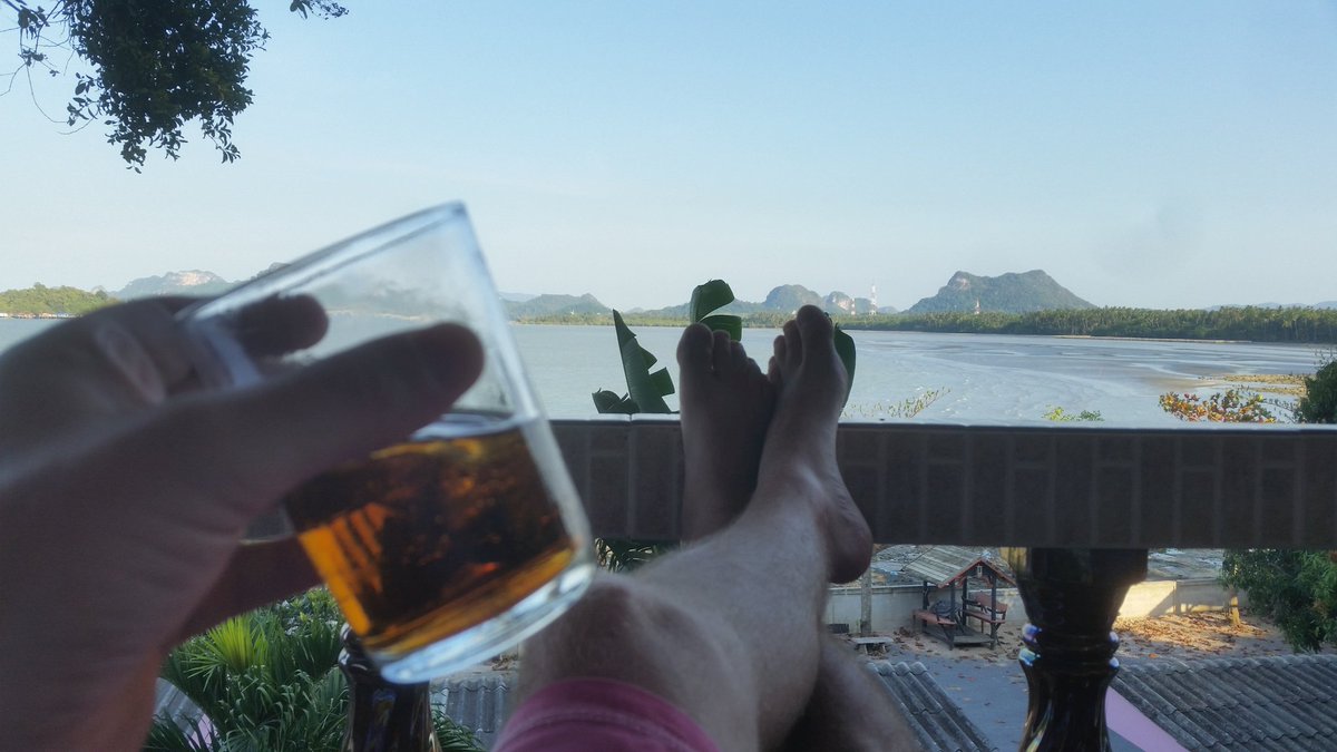 craigdude2001's tweet photo. Well had to say goodbye to Khanom this morning and hello to my favourite view in Donsak for the night. Tomorrow driving to Phuket, back to Base Camp Nasan on the 1st. #Travel #Thailand #Donsak https://t.co/AWuqYSiBSh