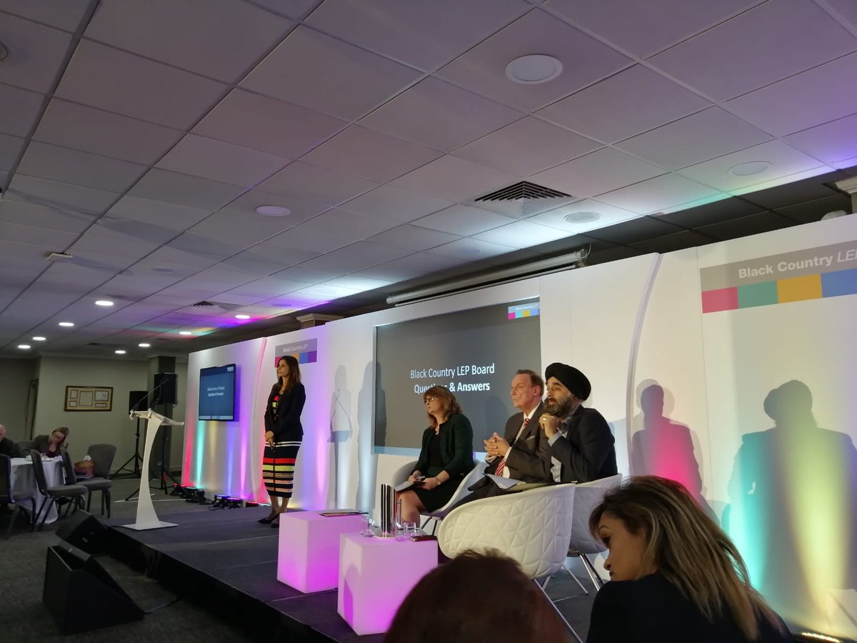 finance_4kids's tweet photo. Driving the #BlackCountry forward with growth, innovation and inspiration from small to large businesses. Great Q&A from board of #BCLEP. #bclepconference19 #BCLEPConfence2019 @blackcountrylep @bcgrowthhub https://t.co/fk2bqrCdhr