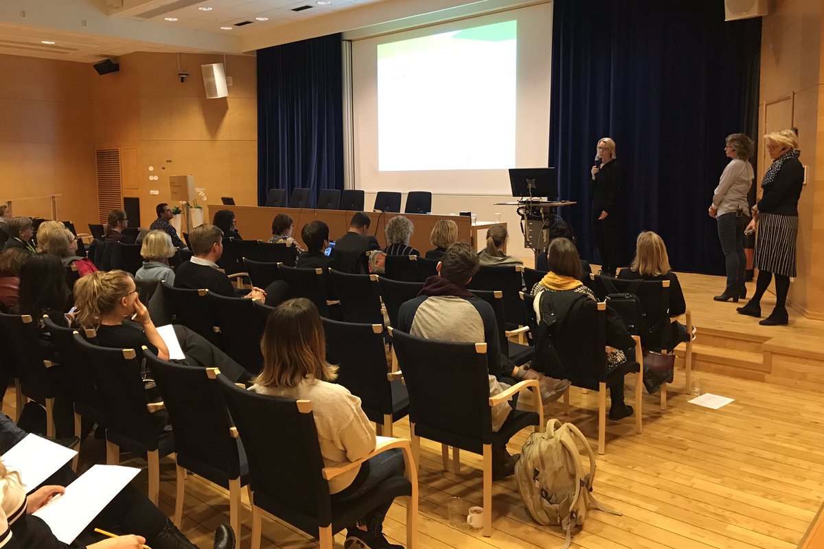 Habo vårdcentral berättar om hur de skickar digitala provsvar med hänvisning till journalen via nätet. E-hälsodagar för vårdcentralerna i Jönköpings län. #ehälsa