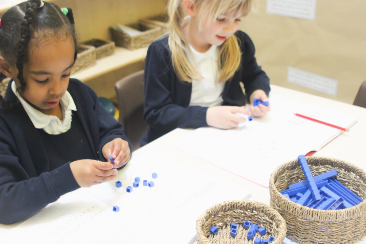 KerrMackieP's tweet photo. Having fun with concrete maths this morning @KerrMackieP https://t.co/8xqdSWuLvT