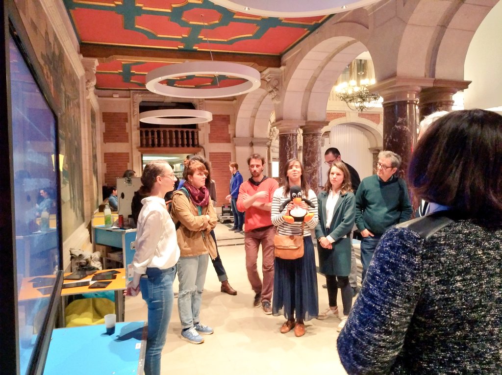 CarmenRouchet's tweet photo. [Direct Live] Est ce a l'acteur public de former les #citoyens à l'utilisation des #données ouvertes ? Qui collecte la donnée gouverne le #monde ? Débat en cours sur l'espace de la Communauté d'innovation #CIGB #opendatas @legrandbarouf @Ouishare_Fr @MEL_OpenData https://t.co/yN1E7SqHiP