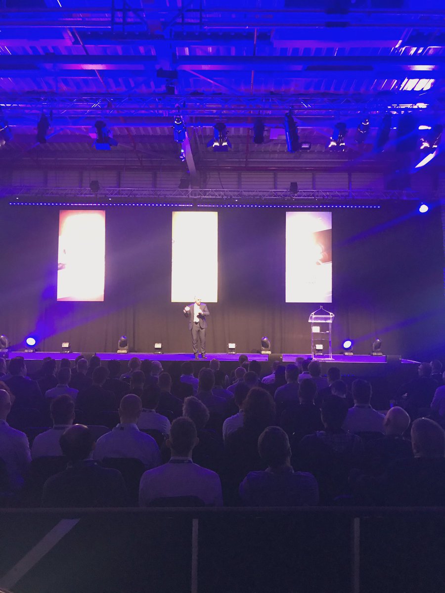 MAllenSuz's tweet photo. #CSSUK #paloaltonetworks with @GregDaySecurity @Just_DaveA @varun__badhwar #agile #automation #cybersecurity #redlock #thefutureofcloudsecurity https://t.co/9OBDZnXtuj