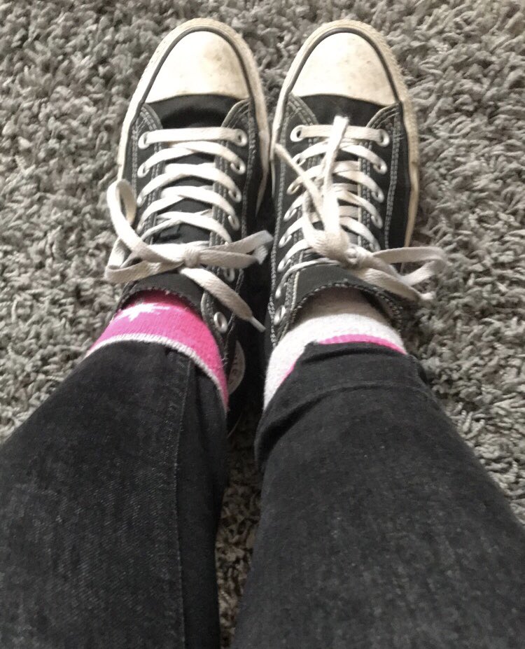 P_Murphy_'s tweet photo. I hate wearing odd socks but since it’s #WorldDownSyndromeDay I’ll take one for the team https://t.co/oH6IMiEUCr