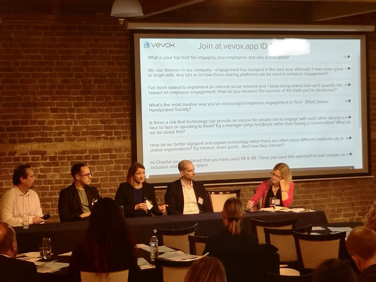 VevoxApp's tweet photo. Excellent questions coming in from the audience at the Engaging Employees Financial Services Conference #AudienceEngagement #employeeconf https://t.co/qH9Hgk3eUb