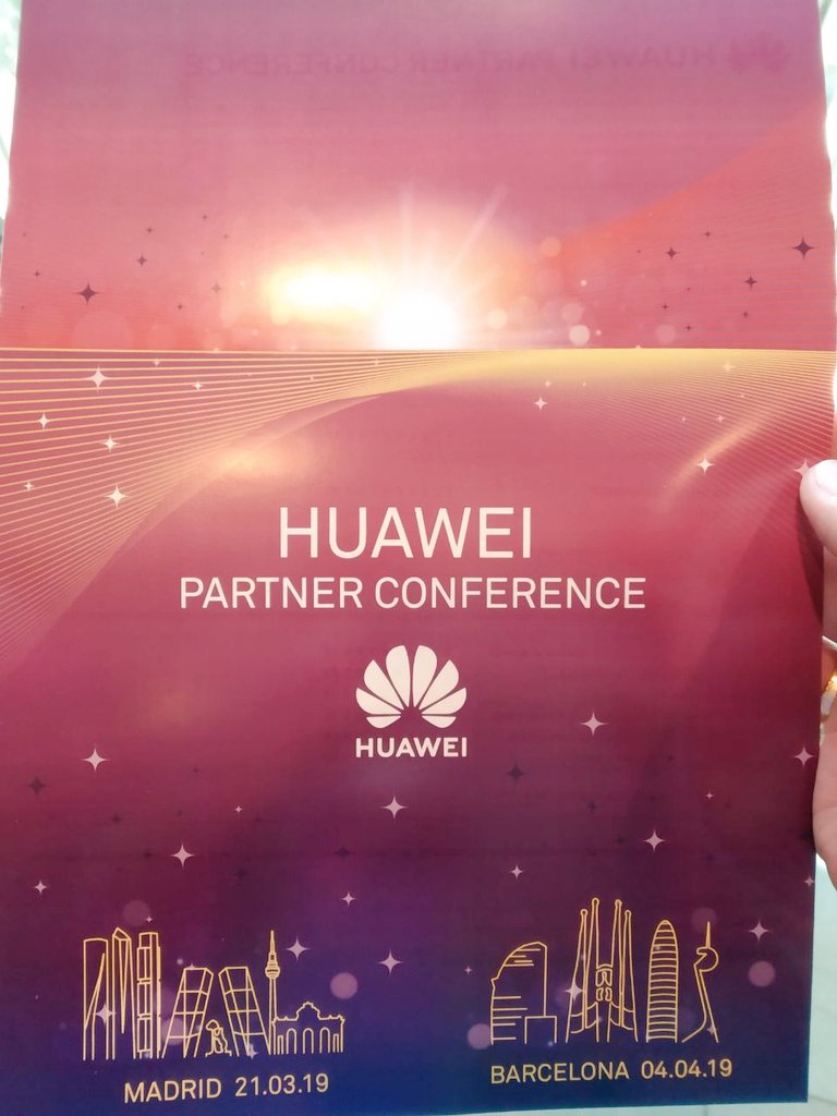 energiro's tweet photo. Presentes en el #HuaweiPartnerConference con las soluciones de Energía como el único CSP 5 Estrellas de @HuaweiSpain - #AlgoMasQueEnergia https://t.co/b6JgjQhzEX