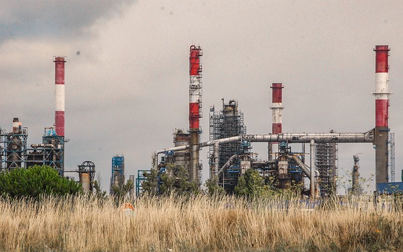 SoizickDavid's tweet photo. Pollution : les habitants de Donges et Montoir de lâchent rien https://t.co/sVk3MgnGvp https://t.co/WvVYW2MkPL