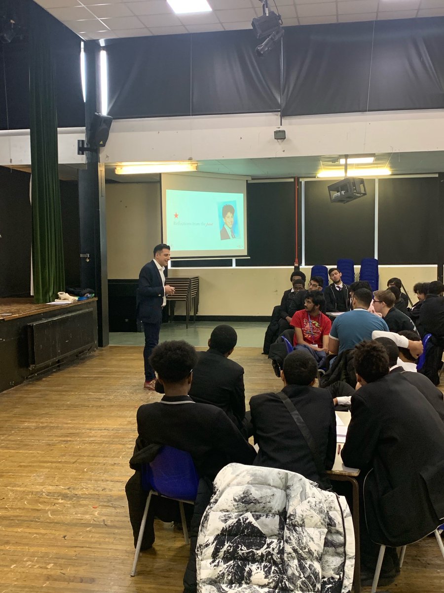 ErnestBevinAcad's tweet photo. Today @EbcPurpleTies and Sixth Formers are taking part in a workshop run by @Pret and @the_ttrust looking at sustainability. The day was introduced by COO of Pret and former Bevin student, Pano. #lookingtothefuture https://t.co/0OQEli5pIT
