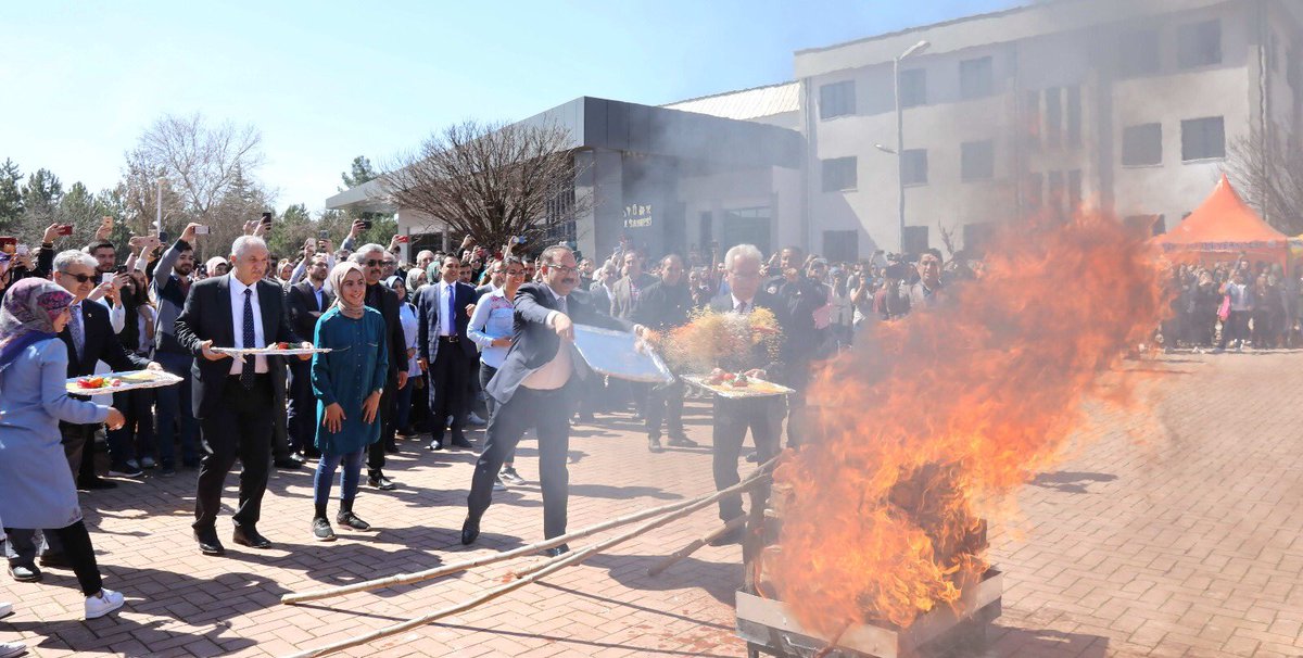 profaligur's tweet photo. Nevruz Bayramı programımızdan kareler https://t.co/35j21T7s4B