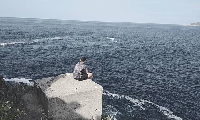 Manunogais's tweet photo. Chocan nubes contra el suelo
Sobre santos y profanos
Antes ni se conocían, ahora se dan de la mano
Se despiertan las pasiones, ya no esconden sus encantos https://t.co/EAapeTDJqv https://t.co/5gPU2Leq8y
