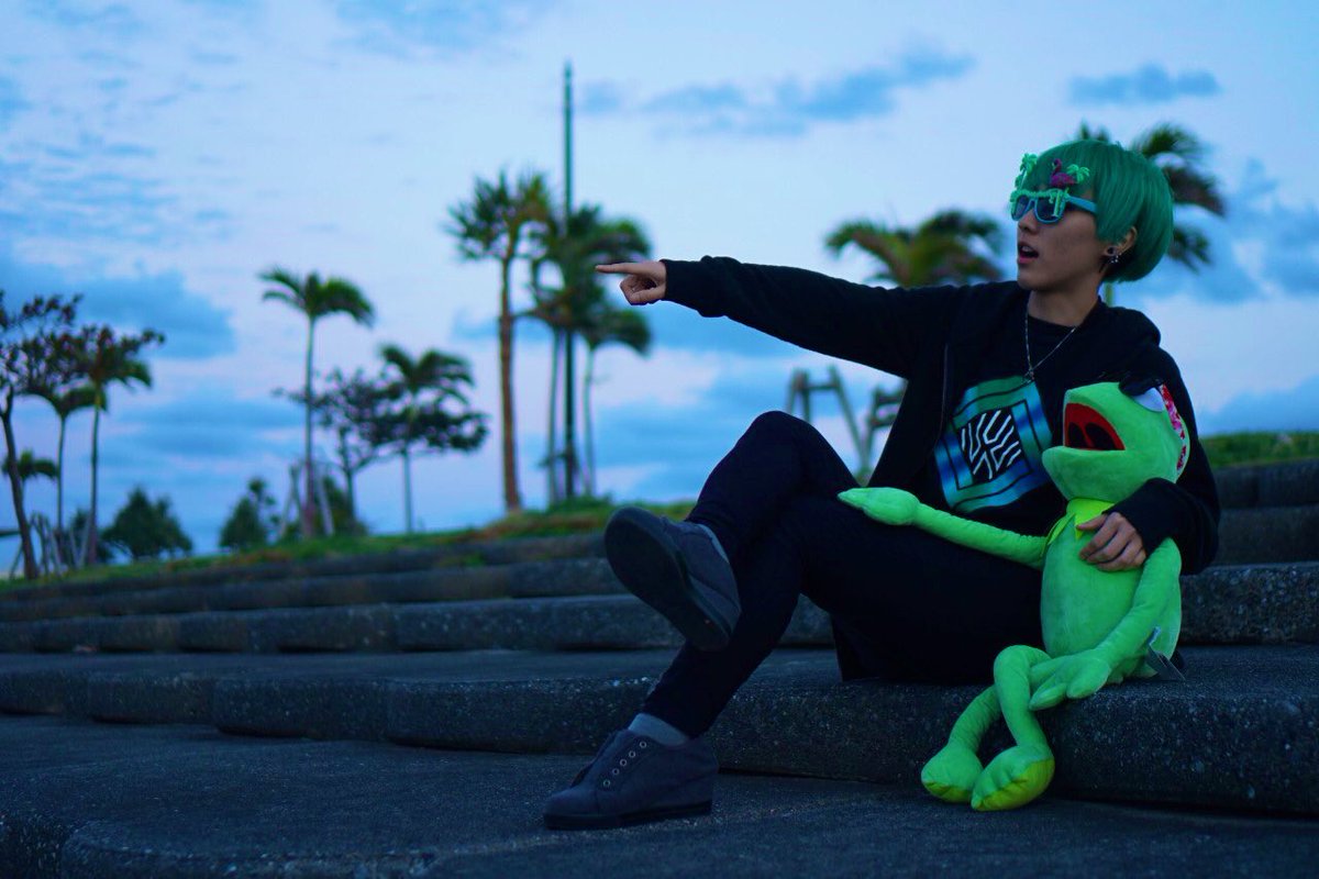 uverlav666's tweet photo. そういえば先日相棒と一緒に撮ってもらいましたꉂꉂ🐸
📷：(@erikara0125) https://t.co/2vDeRN4MeO