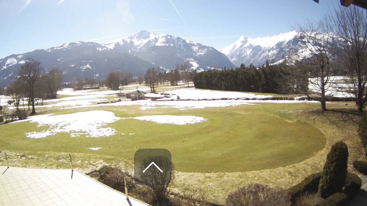 EvanTeplitsky's tweet photo. Golf Club Zell am See - Kaprun, the sun is out and doing it’s job with the snow🙌🏻 soon 36 holes open!! https://t.co/zh4v43vcLz