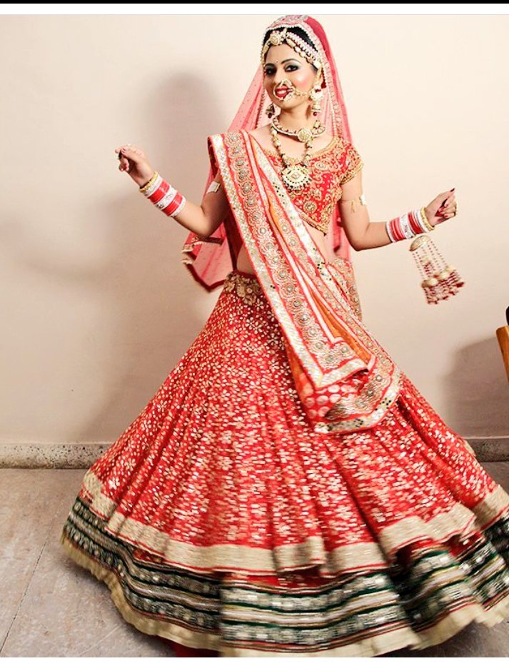 Iamsheetal1's tweet photo. #HappyHoli
Live every hour like its happieestt hour and it was one of them....
Weddingz are made in heaven & this show gives me that glimps👰
Red is the word of the day...
#the_alternate_bride_in_the_red_orange_by_anuragjeswal
#sheeto #lehenga #bride #kalire #30kgoflehenga💃 https://t.co/E6ITxoSl1Y