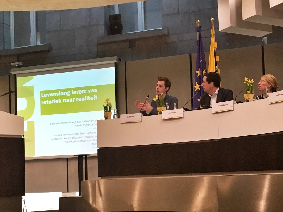 pvdabelgie's tweet photo. .@JosDHaese: “Levenslang leren is niet iets nieuws. Maar vroeger kregen mensen binnen een bedrijf de kans om zich verder te scholen. Nu verwachten bedrijven dat het onderwijs kant-en-klare werkkrachten aflevert” #lentedebat #vlor #PVDA https://t.co/mavxSF2RaV