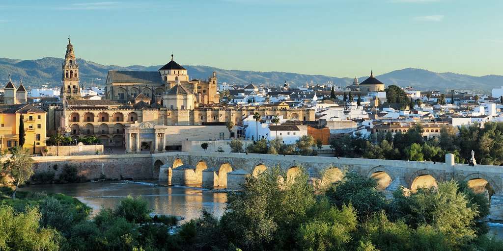 legadoandalusi's tweet photo. "¡Oh, Córdoba lozana! ¿Hay en ti esperanza para mí? ¿Acaso un corazón que arde en tu ausencia puede entibiarse?" Ibn Zaydun, poeta andalusí del siglo XI. @CulturaAND #DiaMundialDeLaPoesia #DiadelaPoesia #poesia https://t.co/7lQxJRUIkc