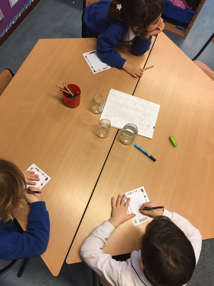 BSNJSL's tweet photo. What is the word for glass, plastic, clothes and food in your home language? #JSLY1 and #JSLY2 shared their answers while making posters of recyclables #translanguaging #JSLSTEAM https://t.co/ydvunKcYY3