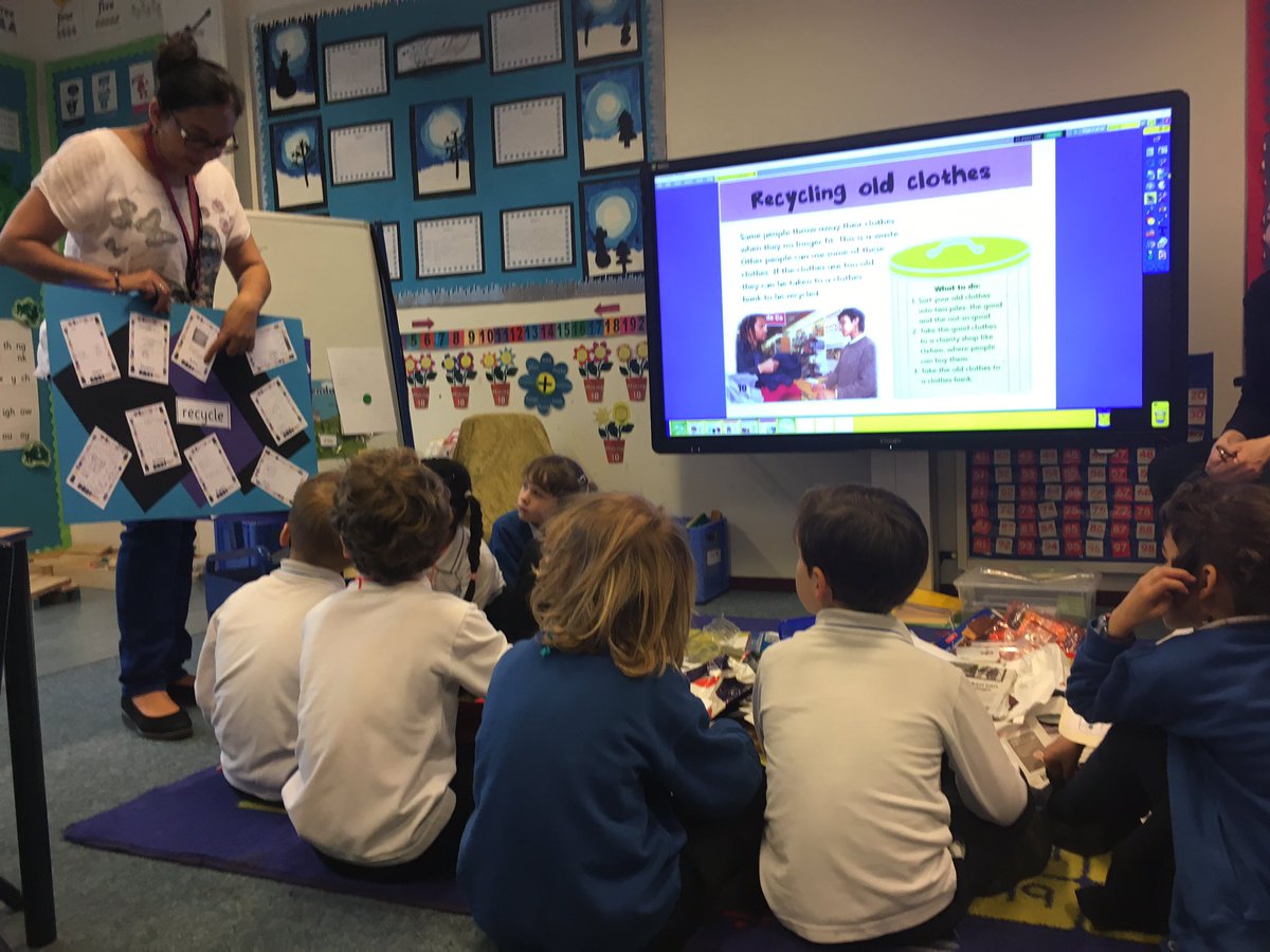 BSNJSL's tweet photo. What is the word for glass, plastic, clothes and food in your home language? #JSLY1 and #JSLY2 shared their answers while making posters of recyclables #translanguaging #JSLSTEAM https://t.co/ydvunKcYY3