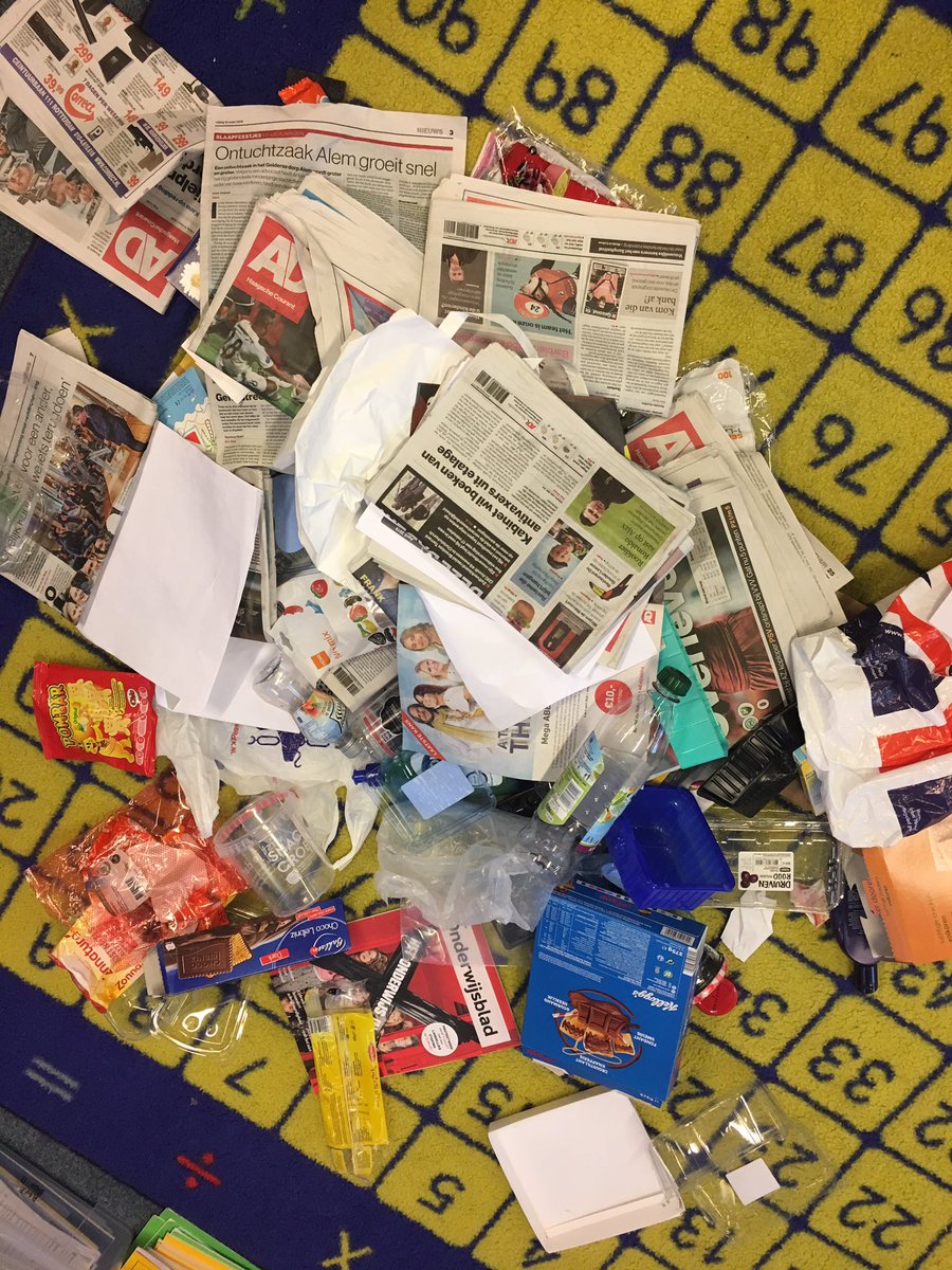BSNJSL's tweet photo. What is the word for glass, plastic, clothes and food in your home language? #JSLY1 and #JSLY2 shared their answers while making posters of recyclables #translanguaging #JSLSTEAM https://t.co/ydvunKcYY3