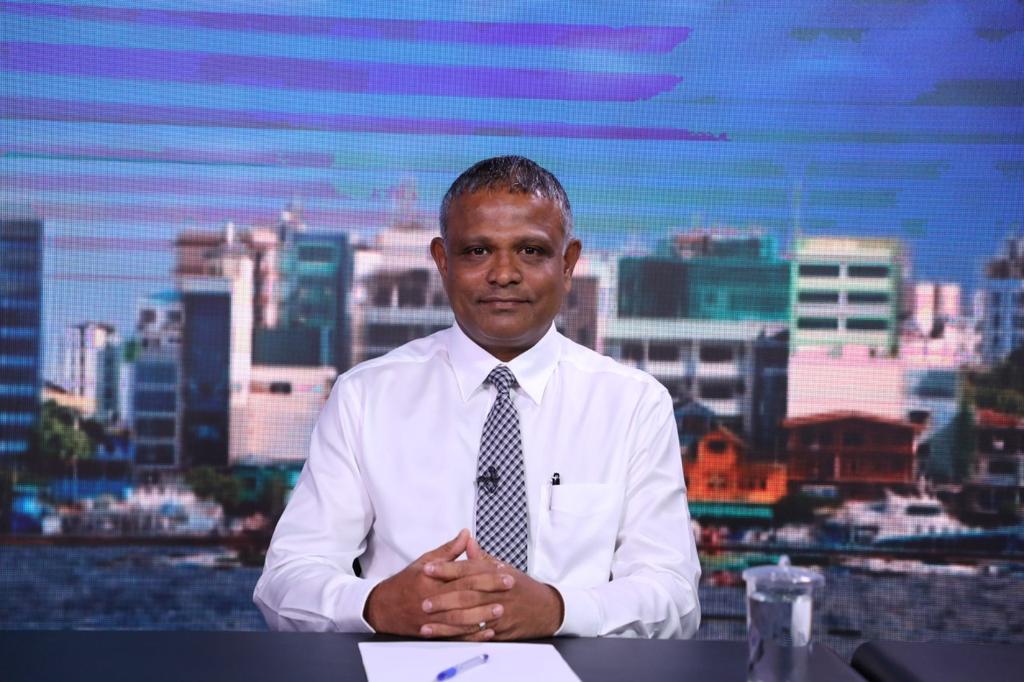Minister of Higher Education Dr Ibrahim Hassan will appear on tonight's 'Raajjemiadhu' program on PSM to discuss about the new  loan scheme announced today.