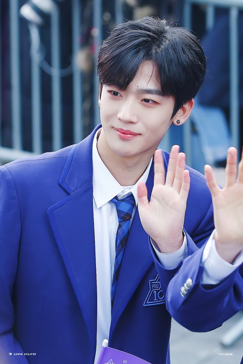 LunarEclipse_yh's tweet photo. 🌕.
190321

#김요한 #요한 #PRODUCEX101 #프로듀스X101 #프로듀스_X101 #프듀X https://t.co/4Buk6CKnEV