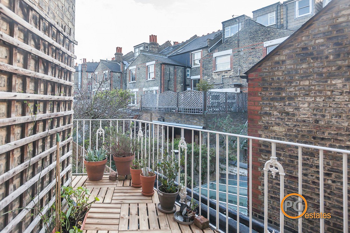 pgestates's tweet image. #NewListing #Highbury #London #EstateAgent