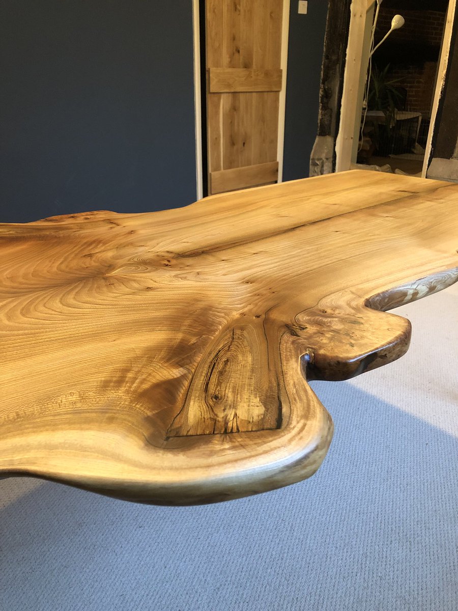 PaulFrampton3's tweet photo. Freshly delivered to my own home. Elm table with yew bench #liveedgediningtable #liveedgewood #waneyedge #waneyedgetable #customfurniture #customtable #interiordesign #interiors #oaktable #oakdiningtable #epoxy #epoxyresin #coffeetable #liveedgeslab #woodslab #slabtable https://t.co/9oZsRzh6d0