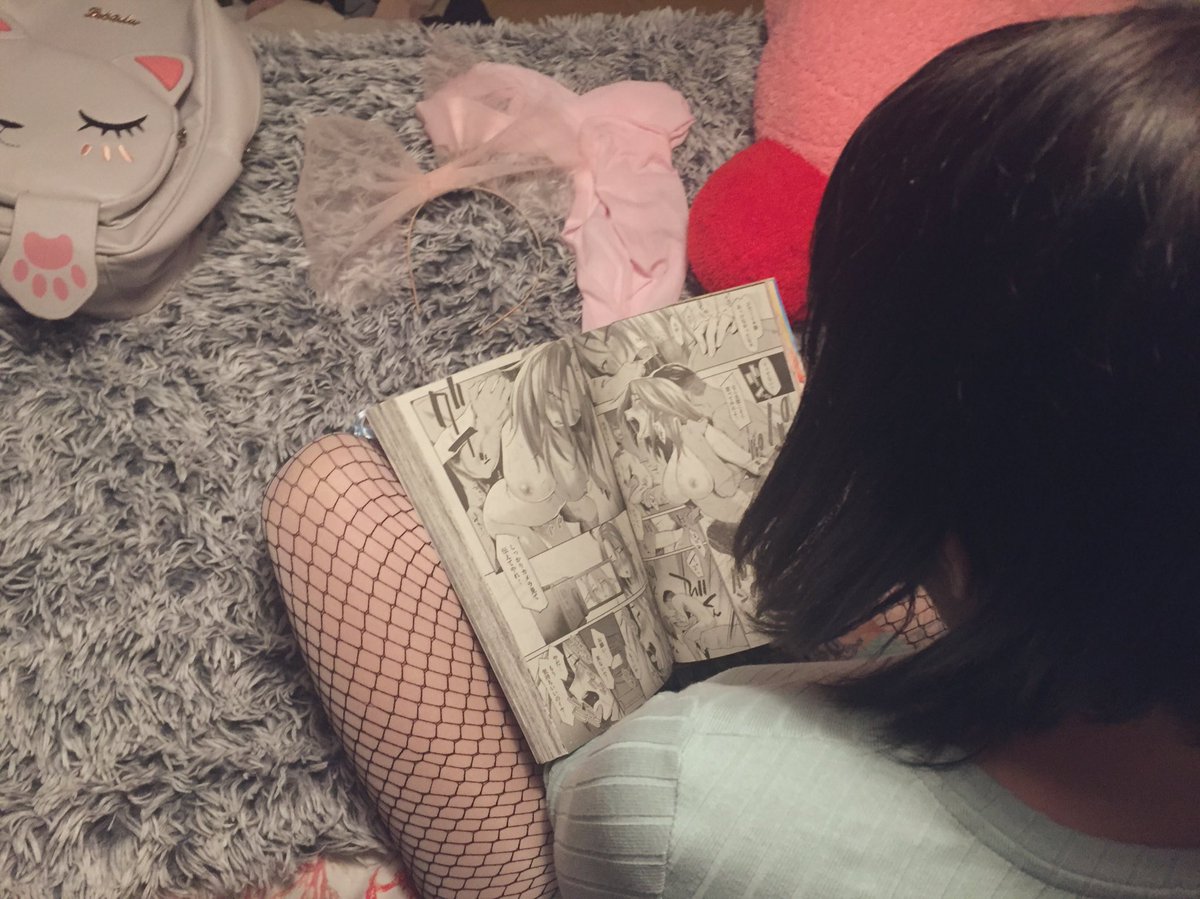PanHabbo's tweet photo. Mañanita de lectura y traducción 😜 https://t.co/zDvJMCkCqT