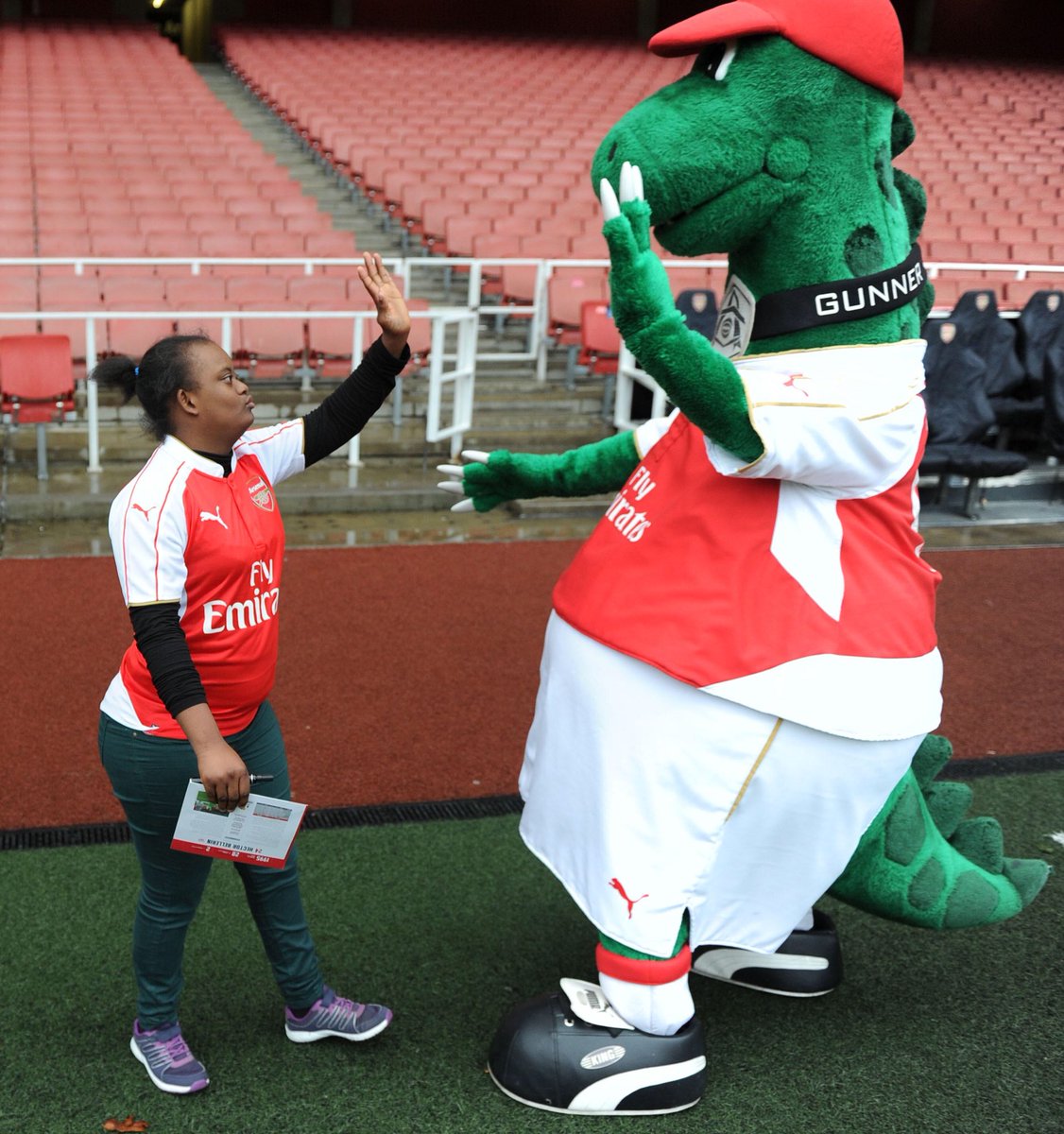 Gunnersaurus's tweet photo. 🦖 Proud to support #WorldDownSyndromeDay and the great work @AFCCommunity do with North London United 🔴
 
#ArsenalForEveryone https://t.co/10iH9hw1op