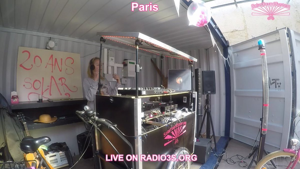 🥳 @EvaPeelParis on stage @Station_E_ @SolarSoundSystm : listen live on radio3s.org #solarwebpoweredlivestream #solarsoundsystem @Paris
