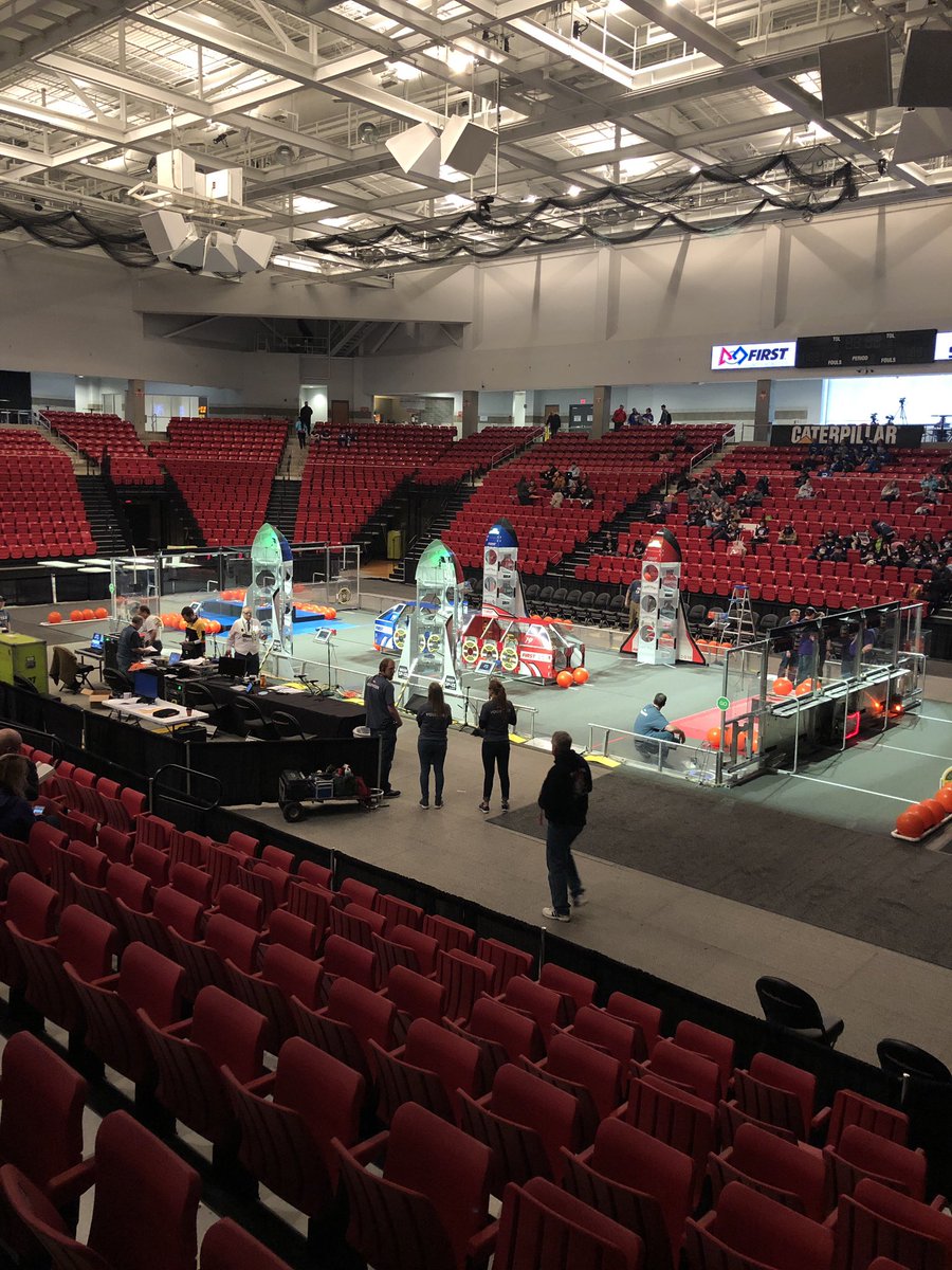 Bionicbombers's tweet photo. The Bionic Bombers have landed safely at the Central Illinois Regional! #OMGRobots #bionicbombers https://t.co/aCR0l2lTIJ